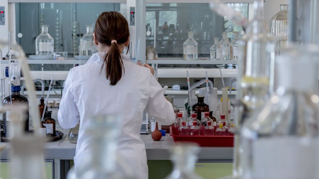 Ile zarabia diagnosta laboratoryjny w Polsce?